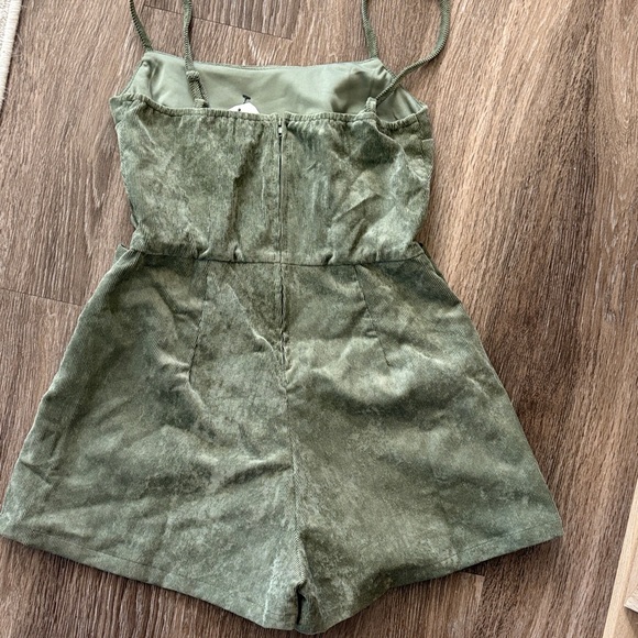 Elegant Olive Green Romper - Picture 6 of 12